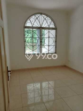 Dijual Rumah Modern 4 KT di Kota Wisata, Jakarta Timur Dijual Rumah Modern 4 KT di Kota Wisata, Jakarta Timur