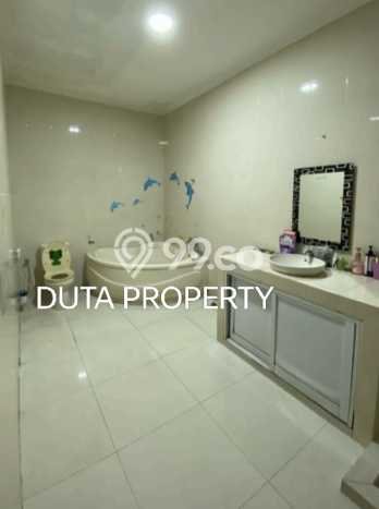 Jual Rumah Mewah Elegan Dengan View Cantik di Kota Wisata, Jakarta Timur Jual Rumah Mewah Elegan Dengan View Cantik di Kota Wisata, Jakarta Timur