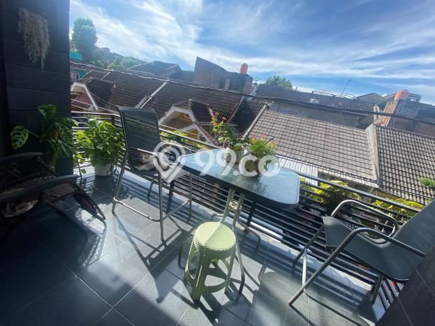 Rumah Modern 7 KT LT 168m2 di Bandung Timur Rumah Modern 7 KT LT 168m2 di Bandung Timur