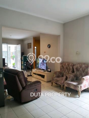 Jual Rumah Eksklusif 3 KT di Kota Wisata, Jakarta Timur Jual Rumah Eksklusif 3 KT di Kota Wisata, Jakarta Timur