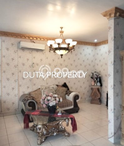 DIJUAL CEPAT! Rumah Asri area Legenda Wisata, Jakarta Timur, LT 200m² LB 300m² Bisa Nego! DIJUAL CEPAT! Rumah Asri area Legenda Wisata, Jakarta Timur, LT 200m² LB 300m² Bisa Nego!
