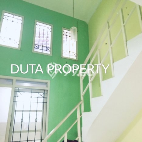 Disewakan! Rumah 3 Kamar Tidur &
2 Kamar Mandi di Citra Grand, Jakarta Timur Disewakan! Rumah 3 Kamar Tidur &
2 Kamar Mandi di Citra Grand, Jakarta Timur