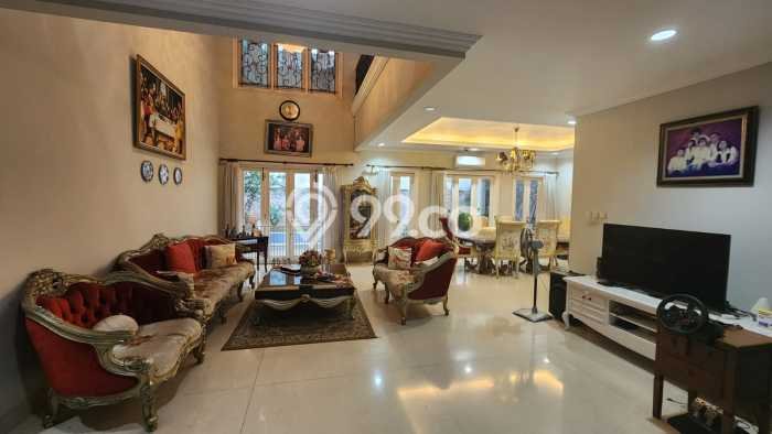 Rumah Luxury Modern Siap Huni di Raffles Hills Jakarta Timur Rumah Luxury Modern Siap Huni di Raffles Hills Jakarta Timur