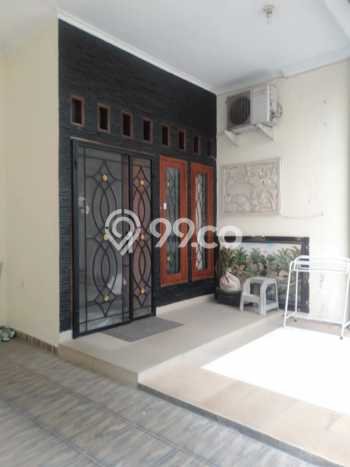 Rumah sewa siap huni 3 KT di Raffles Hills, Jakarta Timur Rumah sewa siap huni 3 KT di Raffles Hills, Jakarta Timur