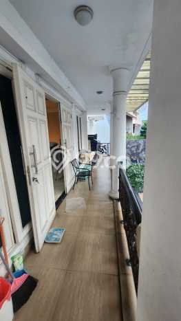 Rumah Luxury Modern Siap Huni di Raffles Hills Jakarta Timur Rumah Luxury Modern Siap Huni di Raffles Hills Jakarta Timur