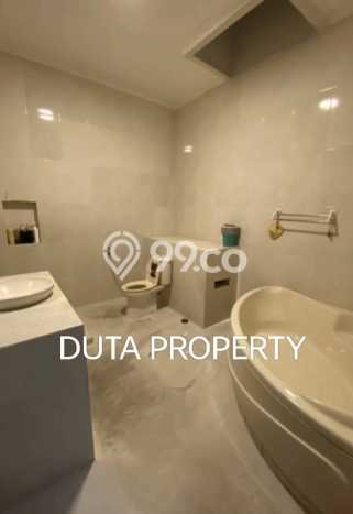 Dijual Rumah Mewah Elegan Dengan View Eksklusif di Kota Wisata, Jakarta Timur Dijual Rumah Mewah Elegan Dengan View Eksklusif di Kota Wisata, Jakarta Timur