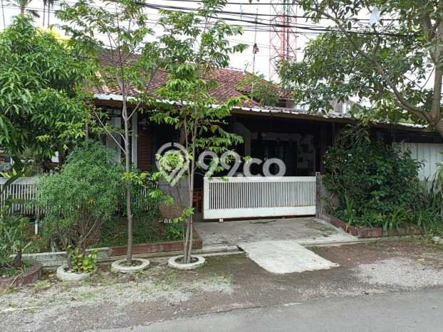 Ready to Use! Premium House LT 280m2 Desain Modern di Cikutra Ready to Use! Premium House LT 280m2 Desain Modern di Cikutra