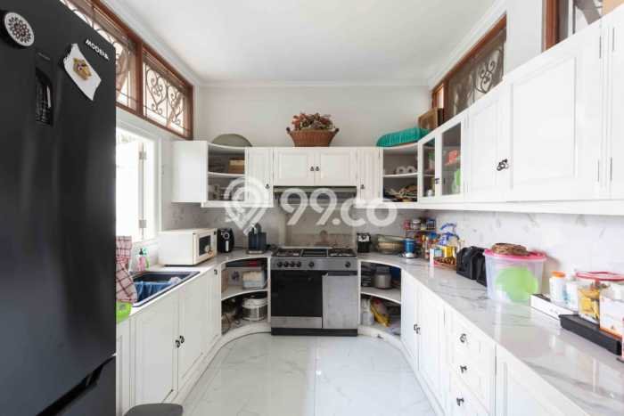 Dijual Rumah Premium dengan Fasilitas Sekitar Komplit di Kebayoran Baru, Jakarta Selatan Dijual Rumah Premium dengan Fasilitas Sekitar Komplit di Kebayoran Baru, Jakarta Selatan
