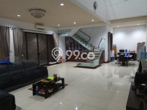 Jual Rumah Mewah Elegan Dengan View Eksklusif di Otista, Jakarta Timur Jual Rumah Mewah Elegan Dengan View Eksklusif di Otista, Jakarta Timur