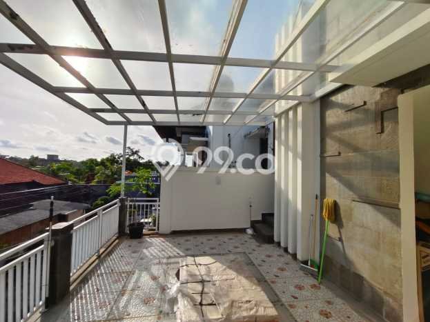 Hunian Elit LB 350m2 Siap Huni Desain Elegan di Jimbaran, Badung Hunian Elit LB 350m2 Siap Huni Desain Elegan di Jimbaran, Badung