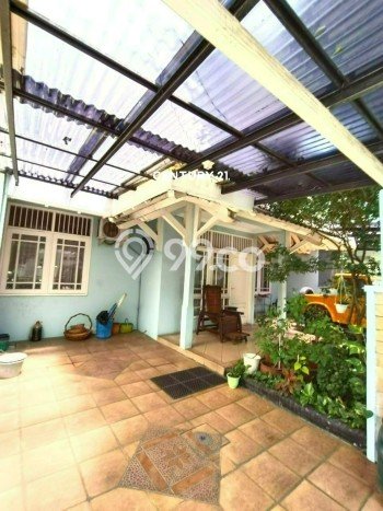 Rumah Elit Modern Tanpa Renovasi di Bintaro Tangerang Selatan Rumah Elit Modern Tanpa Renovasi di Bintaro Tangerang Selatan