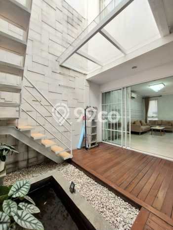 Rumah Elit Modern Tanpa Renovasi di Sektor 7-Bintaro Tangerang Selatan Rumah Elit Modern Tanpa Renovasi di Sektor 7-Bintaro Tangerang Selatan