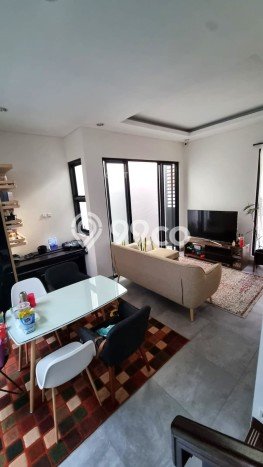 Rumah Modern Cantik 4 Kamar Bisa Langsung Pindah di Ciputat Rumah Modern Cantik 4 Kamar Bisa Langsung Pindah di Ciputat