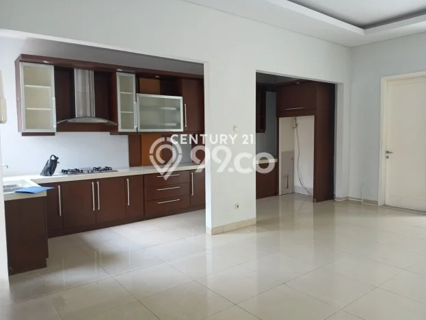 Disewakan! Rumah 6 Kamar Tidur &
5 Kamar Mandi di Bintaro, Tangerang Selatan Disewakan! Rumah 6 Kamar Tidur &
5 Kamar Mandi di Bintaro, Tangerang Selatan