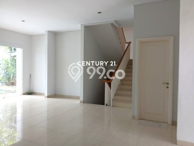 Disewakan! Rumah 6 Kamar Tidur &
5 Kamar Mandi di Bintaro, Tangerang Selatan Disewakan! Rumah 6 Kamar Tidur &
5 Kamar Mandi di Bintaro, Tangerang Selatan