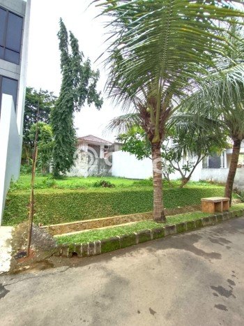 Lahan Dijual Lokasi Strategis di Tangerang Selatan dengan Luas 225m2 Lahan Dijual Lokasi Strategis di Tangerang Selatan dengan Luas 225m2