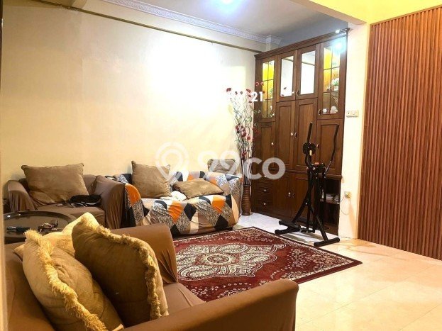 Rumah Strategis Modern Lb 180m2 di Pondok Aren, Tangerang Selatan Rumah Strategis Modern Lb 180m2 di Pondok Aren, Tangerang Selatan