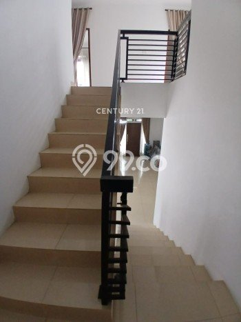 Rumah Elit LB 247m2 Siap Huni Desain Elegan di Bintaro, Tangerang Selatan Rumah Elit LB 247m2 Siap Huni Desain Elegan di Bintaro, Tangerang Selatan
