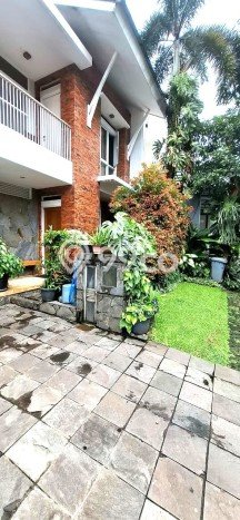 Rumah Modern 4 KT di Bintaro Tangerang Selatan Rumah Modern 4 KT di Bintaro Tangerang Selatan