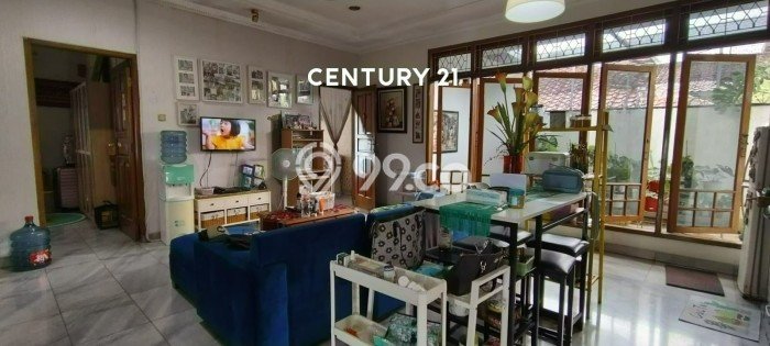 Hunian Mewah LB 600m2 Siap Huni Desain Elegan di Bintaro, Tangerang Selatan Hunian Mewah LB 600m2 Siap Huni Desain Elegan di Bintaro, Tangerang Selatan