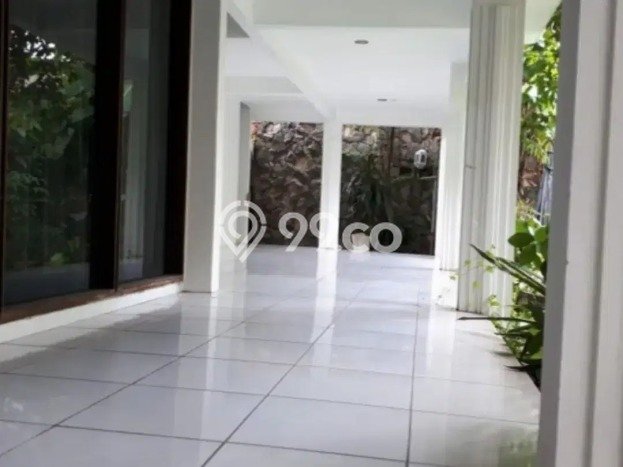 Rumah Elit Modern Tanpa Renovasi di Kemang Jakarta Selatan Rumah Elit Modern Tanpa Renovasi di Kemang Jakarta Selatan