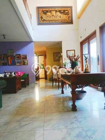 Dijual Rumah Premium dengan Fasilitas Sekitar Komplit di Cilandak, Jakarta Selatan Dijual Rumah Premium dengan Fasilitas Sekitar Komplit di Cilandak, Jakarta Selatan