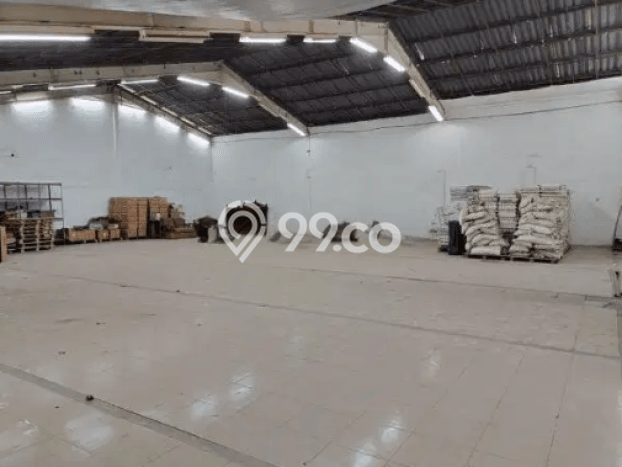 Gudang disewakan lokasi strategis Cakung Jakarta Timur 330m2 Gudang disewakan lokasi strategis Cakung Jakarta Timur 330m2