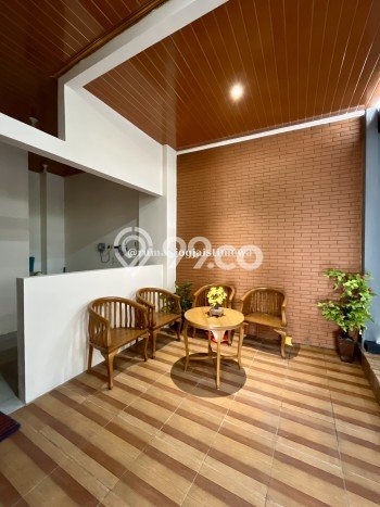 Rumah Mewah LB 420m2 Siap Huni Desain Elegan di Maguwoharjo, Yogyakarta Rumah Mewah LB 420m2 Siap Huni Desain Elegan di Maguwoharjo, Yogyakarta