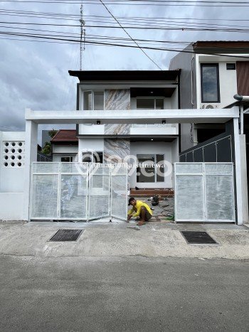 SEGERA MILIKI! Rumah di Ngaglik, Sleman, LT 122m2m² LB 116m2m² SEGERA MILIKI! Rumah di Ngaglik, Sleman, LT 122m2m² LB 116m2m²