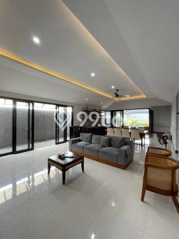HARGA TERBAIK! Vila Kawasan , Area 740m2m², Lokasi Strategis HARGA TERBAIK! Vila Kawasan , Area 740m2m², Lokasi Strategis