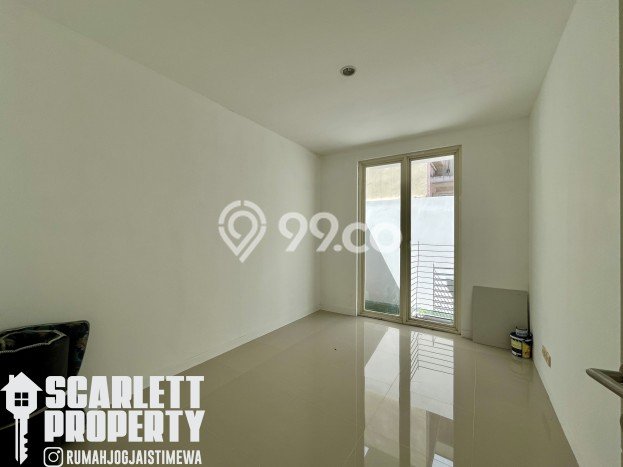 SPECIAL OFFER! Rumah Asri di Gamping, LT 135m2m² Bangunan 98m2m² SPECIAL OFFER! Rumah Asri di Gamping, LT 135m2m² Bangunan 98m2m²