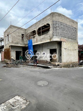 Unit Kost Dijual di Condong Catur dengan 11 Kamar Area Ramai Unit Kost Dijual di Condong Catur dengan 11 Kamar Area Ramai