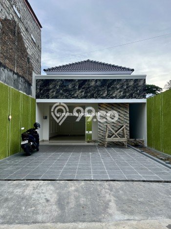 For Sale Rumah 3 Kamar Lokasi Ideal Bagus dan Strategis di Ngemplak For Sale Rumah 3 Kamar Lokasi Ideal Bagus dan Strategis di Ngemplak