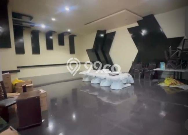 Untuk Dijual! Komersial di Perak Surabaya LT 340m2 / LB 680m2 Kawasan Strategis Untuk Dijual! Komersial di Perak Surabaya LT 340m2 / LB 680m2 Kawasan Strategis