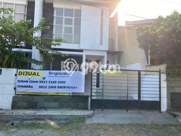 Rumah Strategis Modern Lb 150m2 di Waru, Sidoarjo Rumah Strategis Modern Lb 150m2 di Waru, Sidoarjo