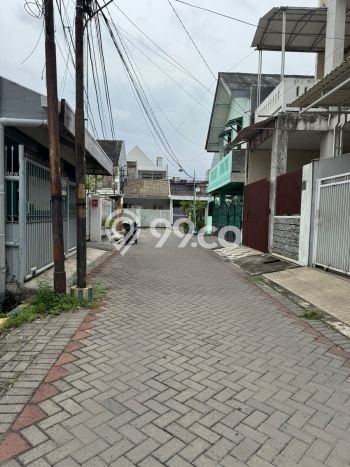 Rumah Asri di Darmo permai, Akses ke Darmo permai, Surabaya, Surabaya - 4 KT Rumah Asri di Darmo permai, Akses ke Darmo permai, Surabaya, Surabaya - 4 KT