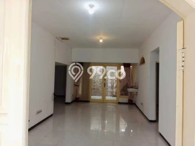 Disewakan! Rumah 4 Kamar Tidur &
2 Kamar Mandi di Darmo Permai, Surabaya Disewakan! Rumah 4 Kamar Tidur &
2 Kamar Mandi di Darmo Permai, Surabaya