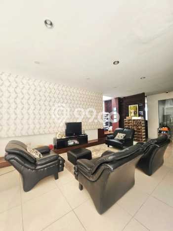 Rumah Luxury Modern Tanpa Renovasi di Surabaya Kota Surabaya Rumah Luxury Modern Tanpa Renovasi di Surabaya Kota Surabaya