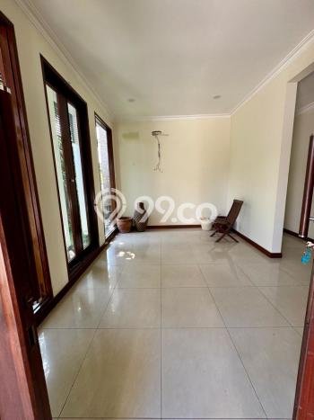 For Sale! Luxury House LT 488m2 Desain Modern di Surabaya Kota For Sale! Luxury House LT 488m2 Desain Modern di Surabaya Kota