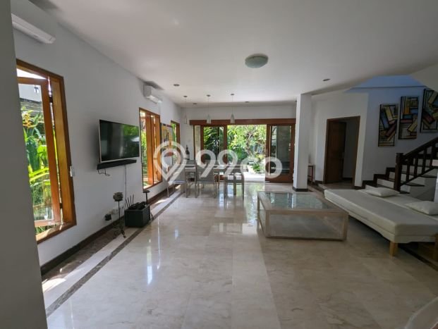 Rumah Luxury Modern Tanpa Renovasi di Umalas Badung Rumah Luxury Modern Tanpa Renovasi di Umalas Badung