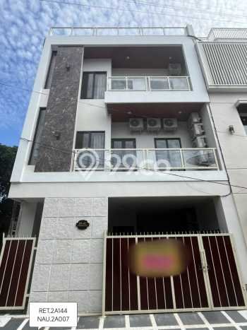 Dijual Segera Rumah Kost di Soekarno Hatta, Malang 18 Kamar Dijual Segera Rumah Kost di Soekarno Hatta, Malang 18 Kamar