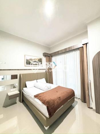 Vila Kawasan Batu, Ukuran 141m2m², Akses ke transportasi umum Vila Kawasan Batu, Ukuran 141m2m², Akses ke transportasi umum