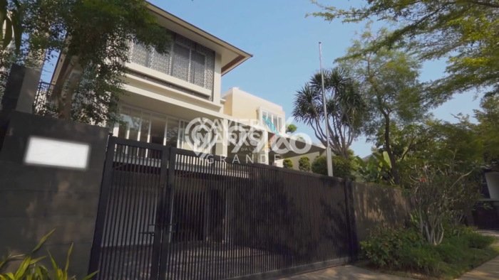 Siap Huni Rumah Mewah 7 Kamar di Mulyorejo Dekat ke Mana Saja Siap Huni Rumah Mewah 7 Kamar di Mulyorejo Dekat ke Mana Saja