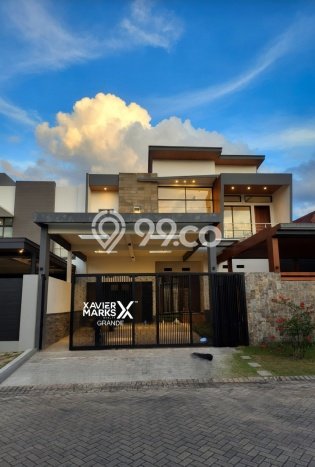 Rumah Luxury Modern Tanpa Renovasi di Araya Malang Rumah Luxury Modern Tanpa Renovasi di Araya Malang