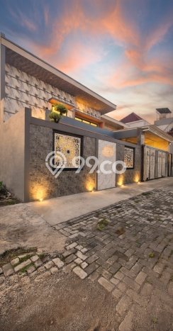 Ready to Use! Premium House LT 301m2 Desain Elegan di Araya Ready to Use! Premium House LT 301m2 Desain Elegan di Araya