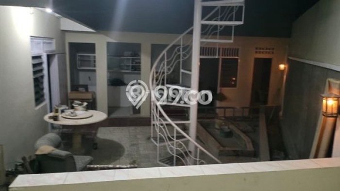 Dijual Cepat Rumah Bagus Siap Huni LB 250m2 di Manahan, Solo Dijual Cepat Rumah Bagus Siap Huni LB 250m2 di Manahan, Solo