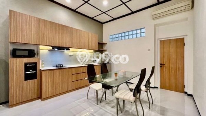 Rumah di Pasar Kliwon, 2 KT, Akses Mudah Pusat Kota, LT 150m2m² LB 90m2m² Rumah di Pasar Kliwon, 2 KT, Akses Mudah Pusat Kota, LT 150m2m² LB 90m2m²