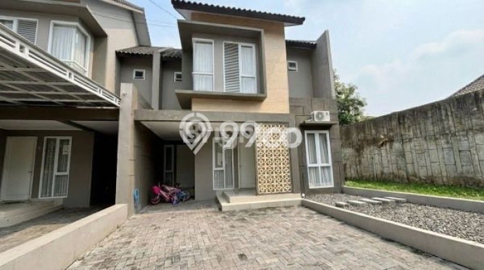 Jual Rumah Strategis Bagus Punya 3 KT di Gentan Solo SHM Jual Rumah Strategis Bagus Punya 3 KT di Gentan Solo SHM