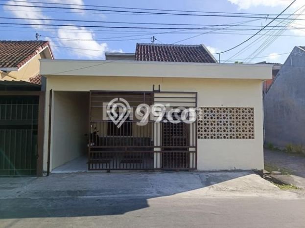 Sewa cepat rumah minimalis lokasi strategis 3 Kamar di Colomadu, Solo Sewa cepat rumah minimalis lokasi strategis 3 Kamar di Colomadu, Solo