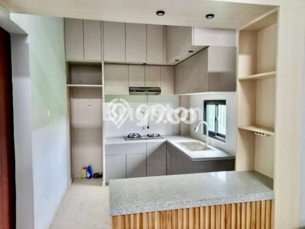 Dijual Cepat Rumah Bagus Siap Huni LB 200m2 di Banyuanyar, Solo Dijual Cepat Rumah Bagus Siap Huni LB 200m2 di Banyuanyar, Solo